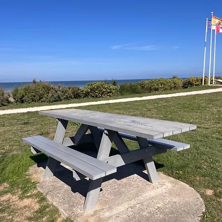 F1 Veranda Jardinet En Front De Bernières-sur-Mer